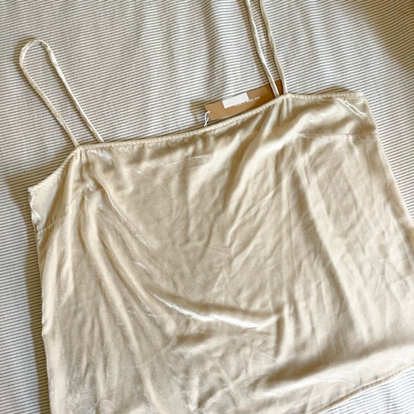 Reformation Velvet Top - Picture 4 of 7